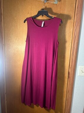 Zenana Outfitters Sleeveless Raspberry Midi Dress